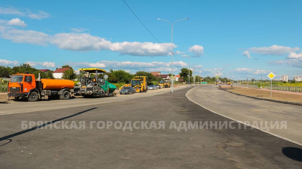 В Брянске строительство улицы Ильи Иванова ведется круглосуточно