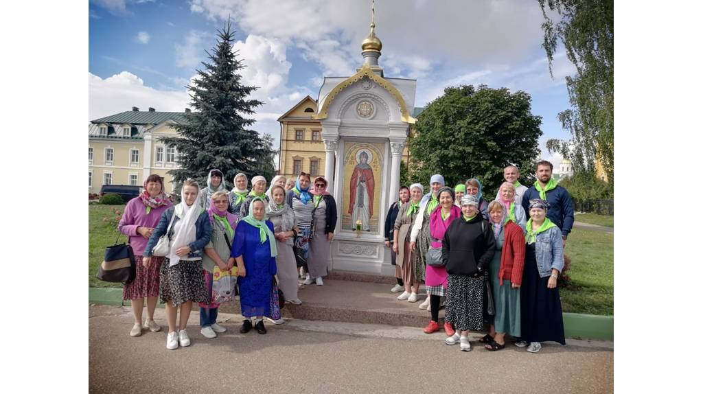 Брянские паломники посетили святыни Нижегородской и Владимирской митрополий