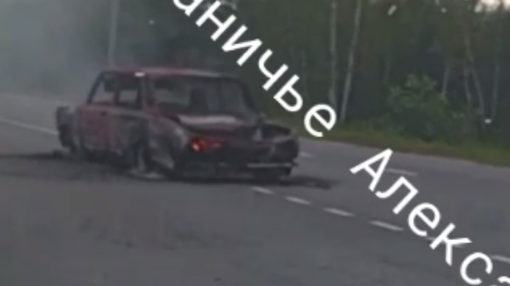 Опубликованы кадры повреждённого взрывом легкового автомобиля в Чуровичах