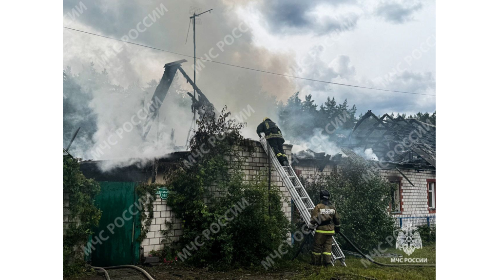 В Клинцах сгорел жилой дом: погибла 65-летняя женщина