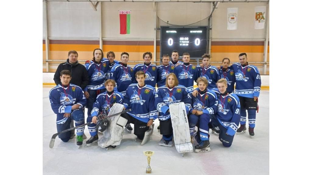 Хоккеисты из Клинцов завоевали бронзу на международном турнире «Кубок Победы»