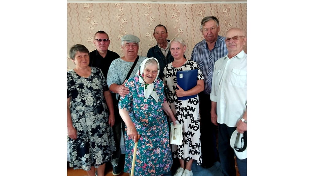 Долгожительница из Унечского района София Кургуз отметила 95-летний юбилей