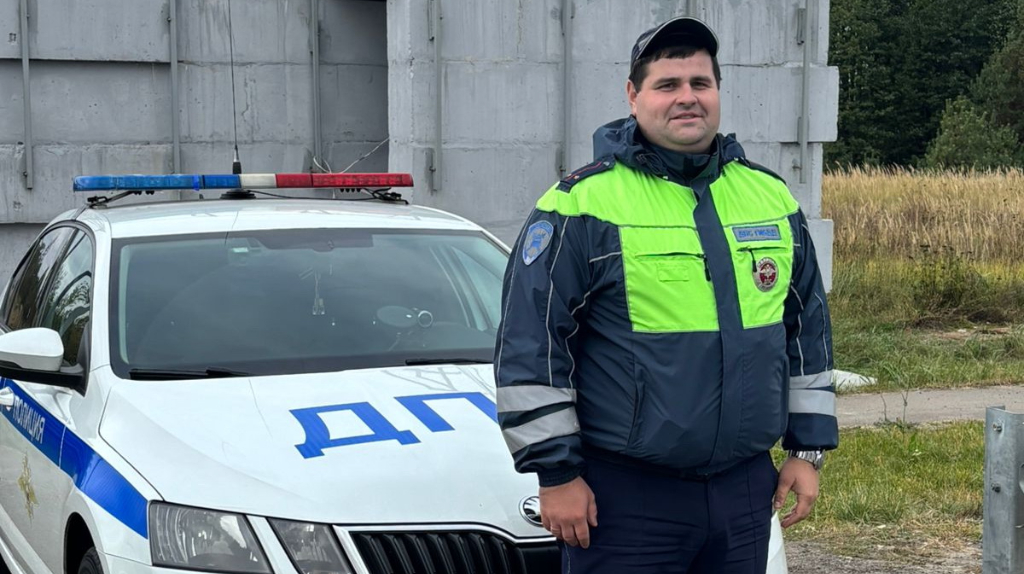 Брянские полицейские спасли мужчину с сердечным приступом