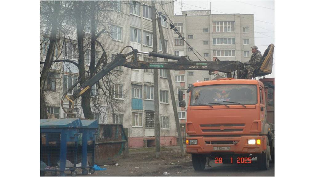 В Бежицком районе Брянска продолжается борьба с мусором