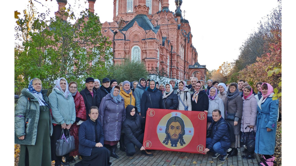 Брянские паломники посетили Свято-Введенскую Оптину пустынь