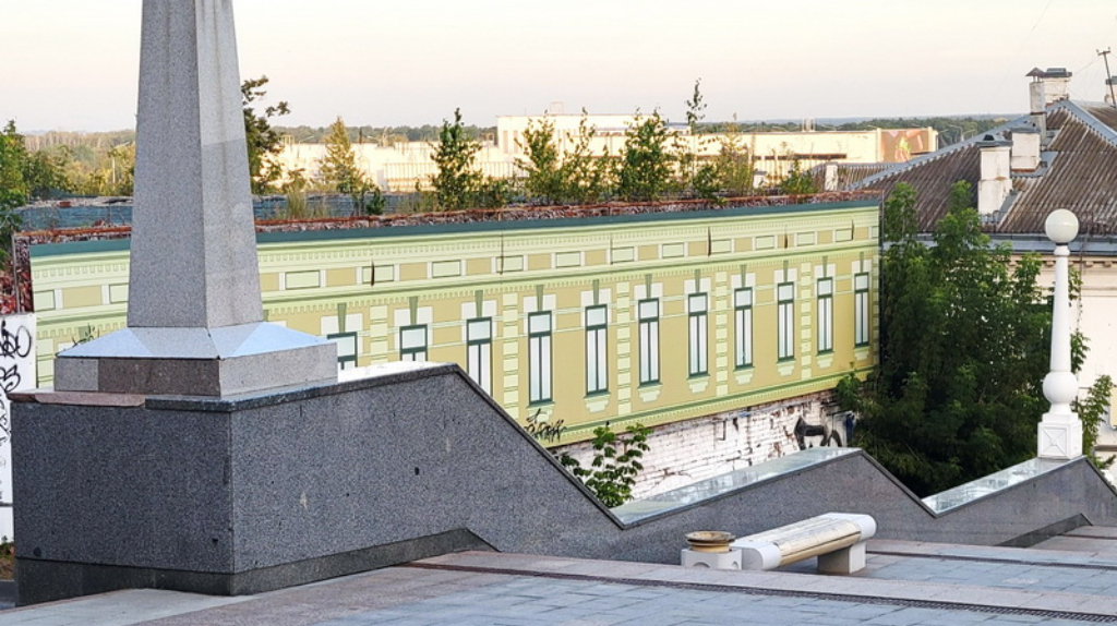 Хозяева отказались реконструировать доведенный до руин Дом Боровича в центре Брянска