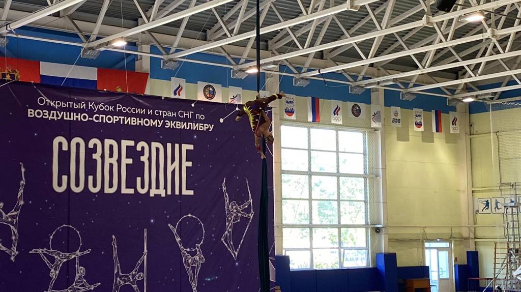 В Брянске прошёл Открытый кубок России и стран СНГ по воздушно-силовой атлетике