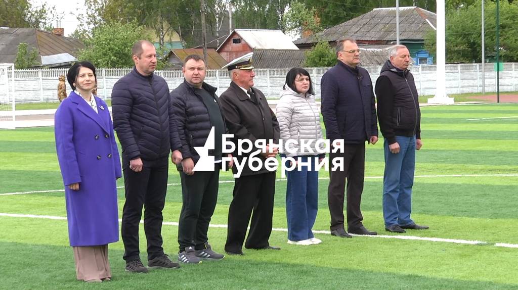В городе Стародуб Брянской области проводится новый чемпионат по футболу между соседними регионами
