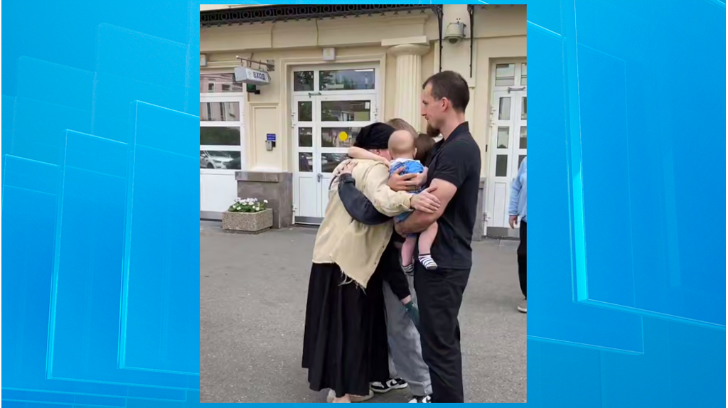 Из клиники Доктора Рошаля выписали пострадавших при теракте в Брянской области детей