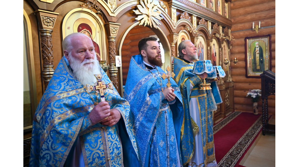 Брянский храм в честь Владимирской иконы Божией Матери отметил престольное торжество