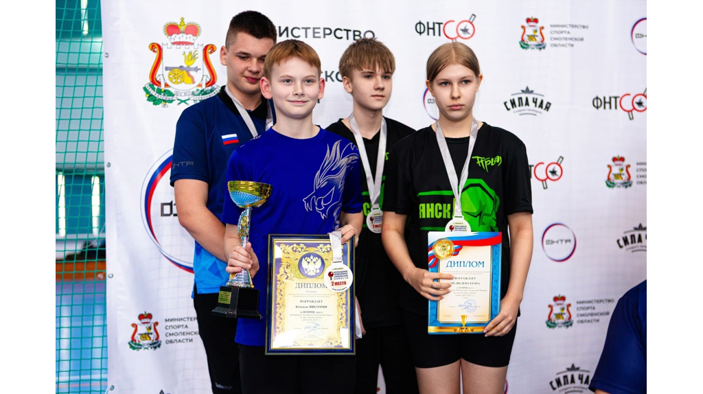 Брянцы стали призерами клубного чемпионата Смоленской области по настольному теннису 