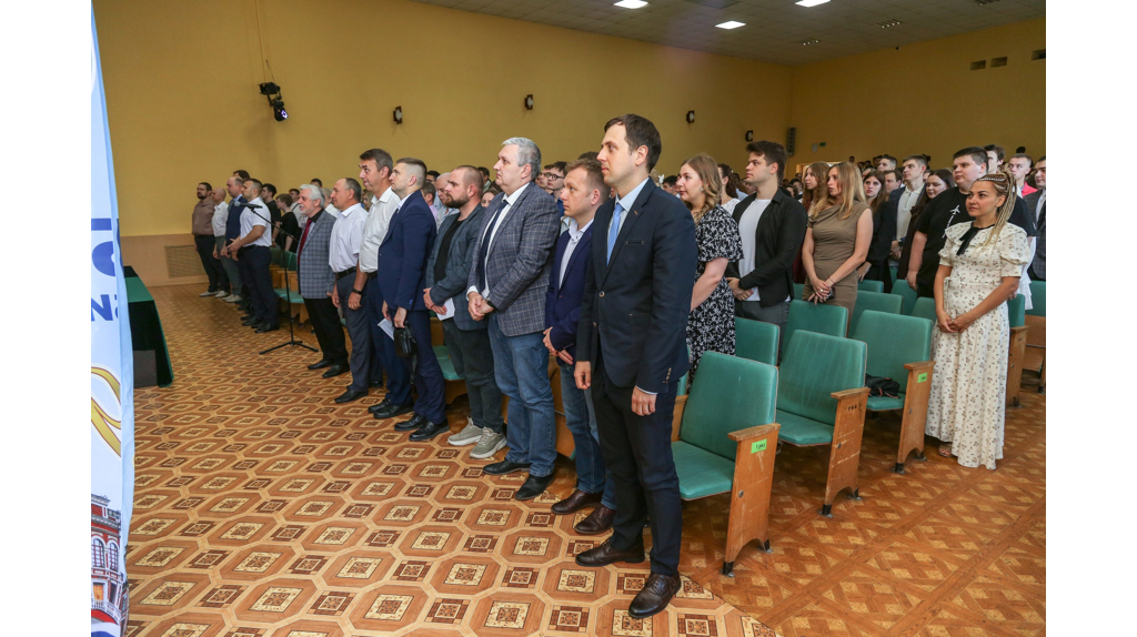В Брянске выпускникам БГТУ вручили дипломы с отличием