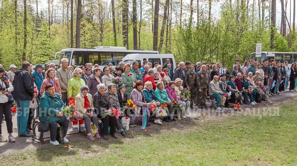 На стоянке Виноградова под Брянском прошел торжественный митинг