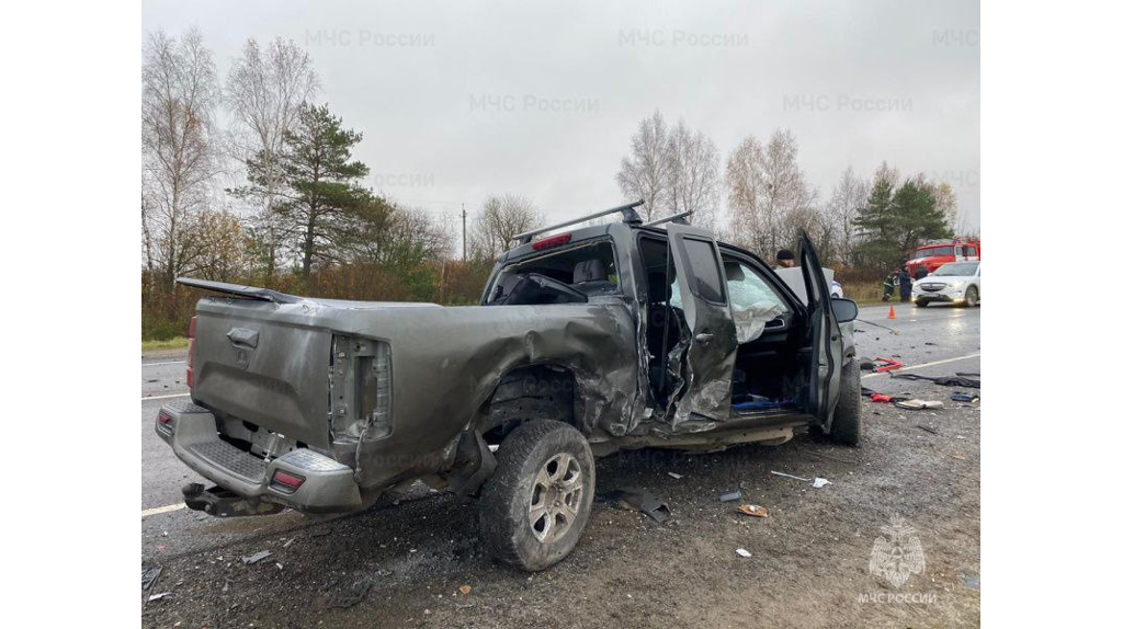 В Комаричском районе произошла массовая авария, потребовалась помощь спасателей