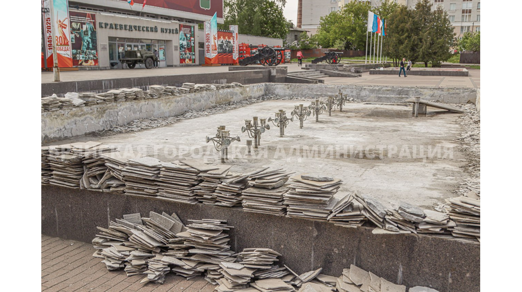На площади Партизан в Брянске отремонтируют сразу два фонтана
