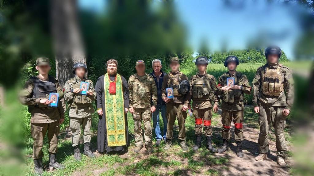 Брянский священник посетил группировку войск армии «Север»