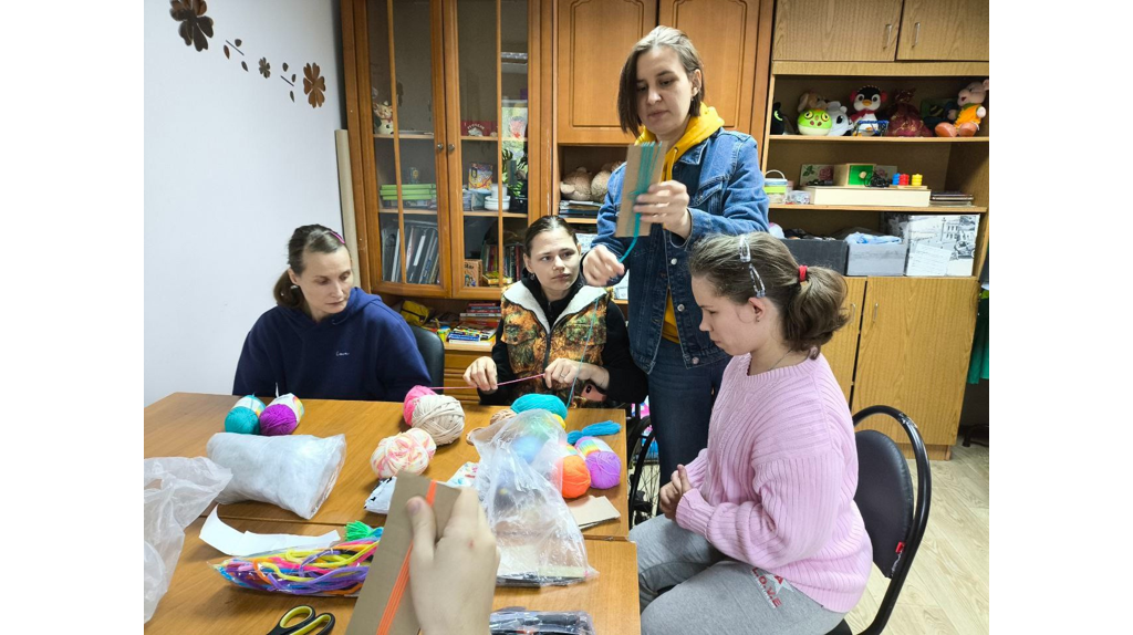 Православные добровольцы провели мастер-класс для подопечных Дарковичского интерната