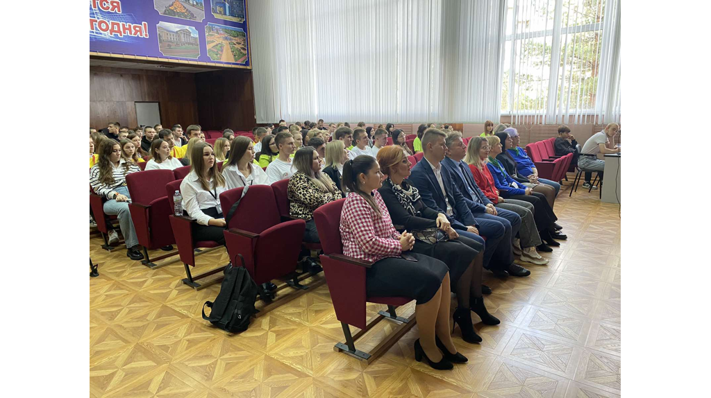 В Брянске прошёл молодёжный форум «Доброволец — это стиль жизни»