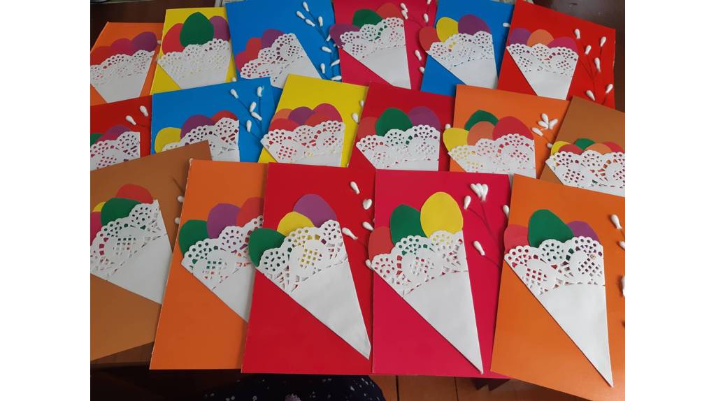 В Сураже воспитанники воскресной школы отправили пасхальные открытки бойцам СВО