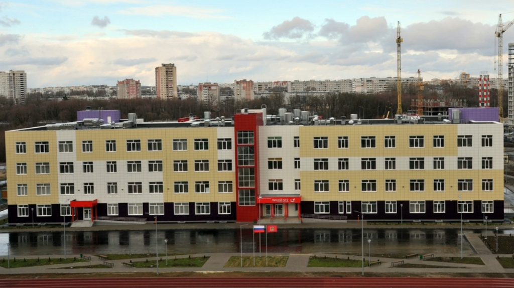 В Брянске возведены четыре современные школы на 1 225 мест каждая