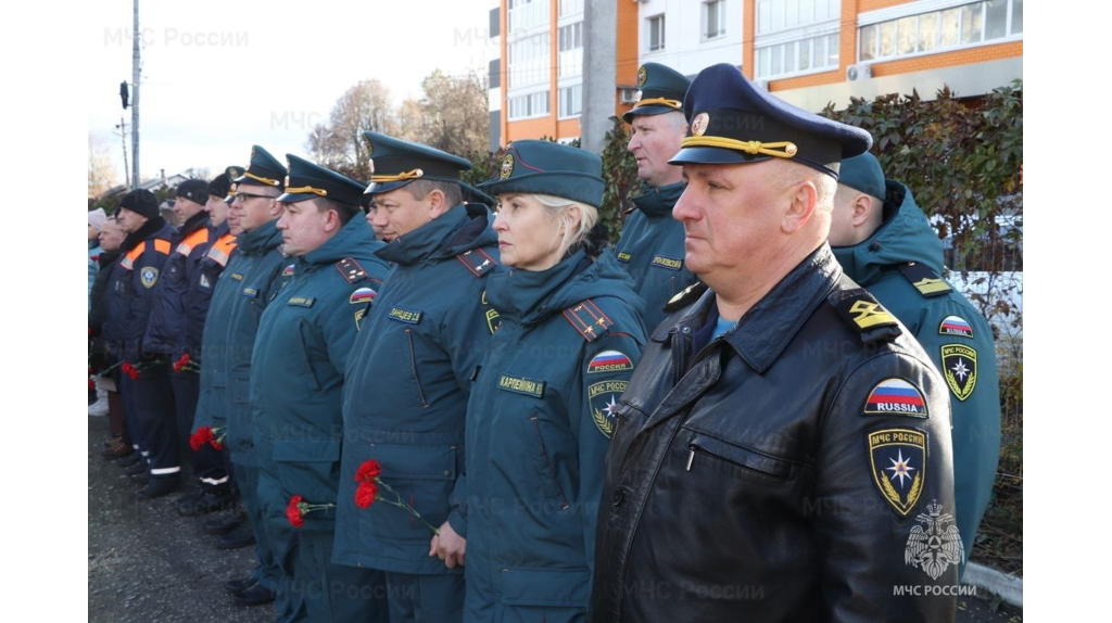 В Брянске открыли мемориальную доску ветерану МВД Михаилу Беликову