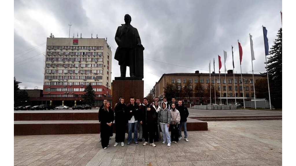 Брянские студенты побывали на экскурсии «Прогулки по старому городу»