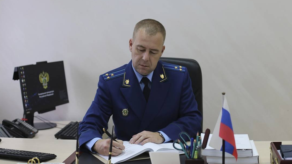 Первый зампрокурора Брянщины Маковеев выслушает жалобы жителей Суражского района