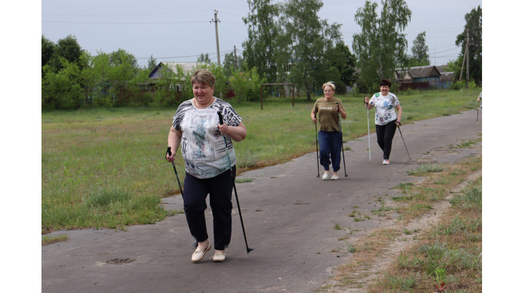 В брянском поселке Суземка соцработники вышли на «Заповедную версту»