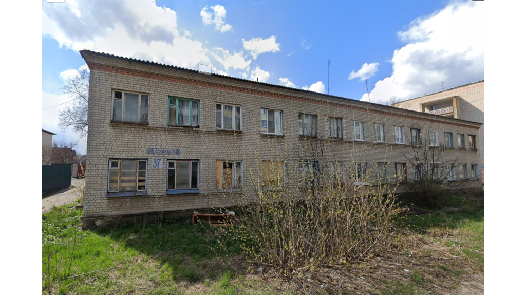 В Клинцах снесли опасную заброшку