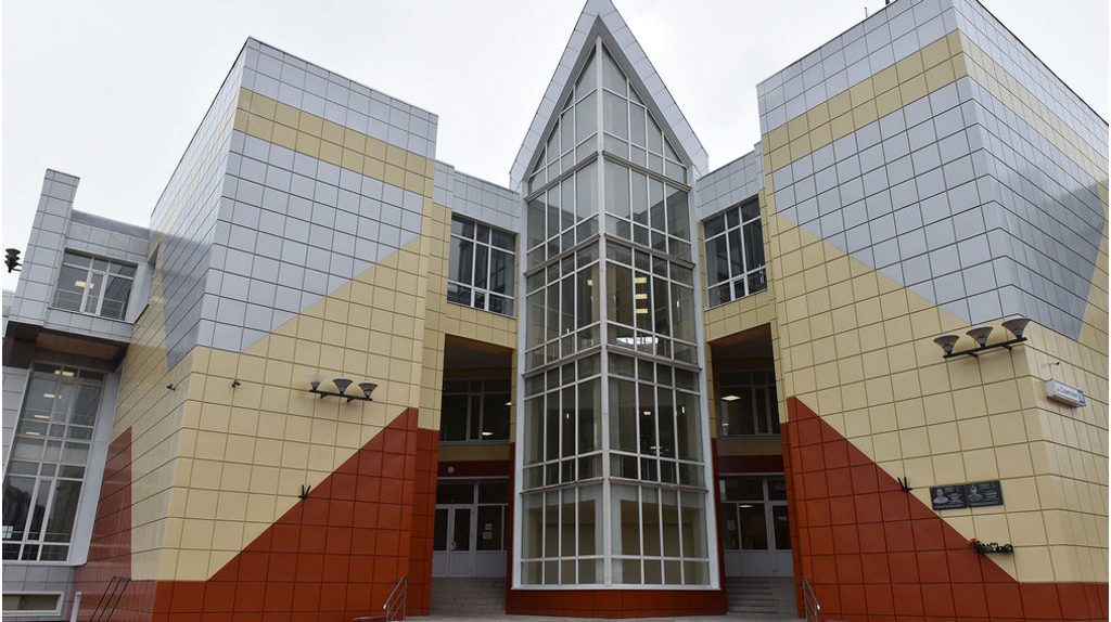 Основное здание городского лицея №1 в Брянске отремонтируют за 111 млн рублей