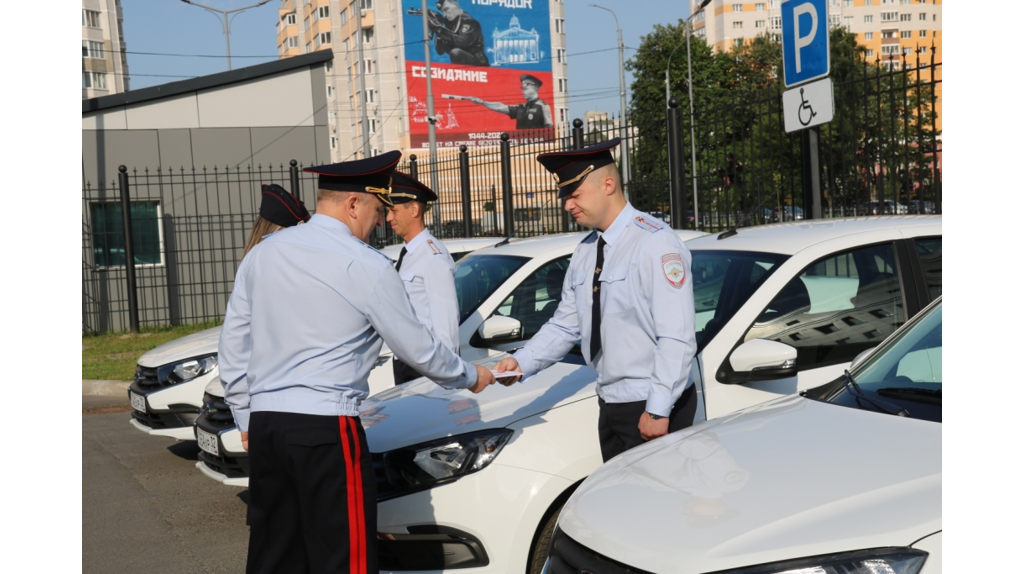 Автопарк служебного транспорта брянской полиции пополнился 20 новыми автомобилями