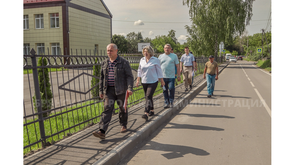  В Брянске на улице Суворова возле школы №34 построен тротуар