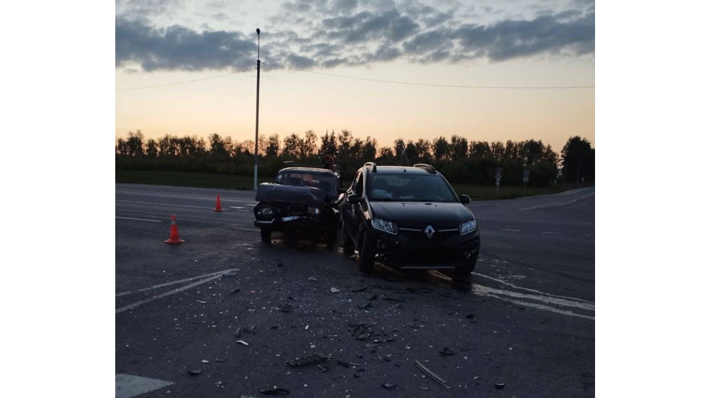 В ДТП на брянской трассе пострадал 15-летний подросток