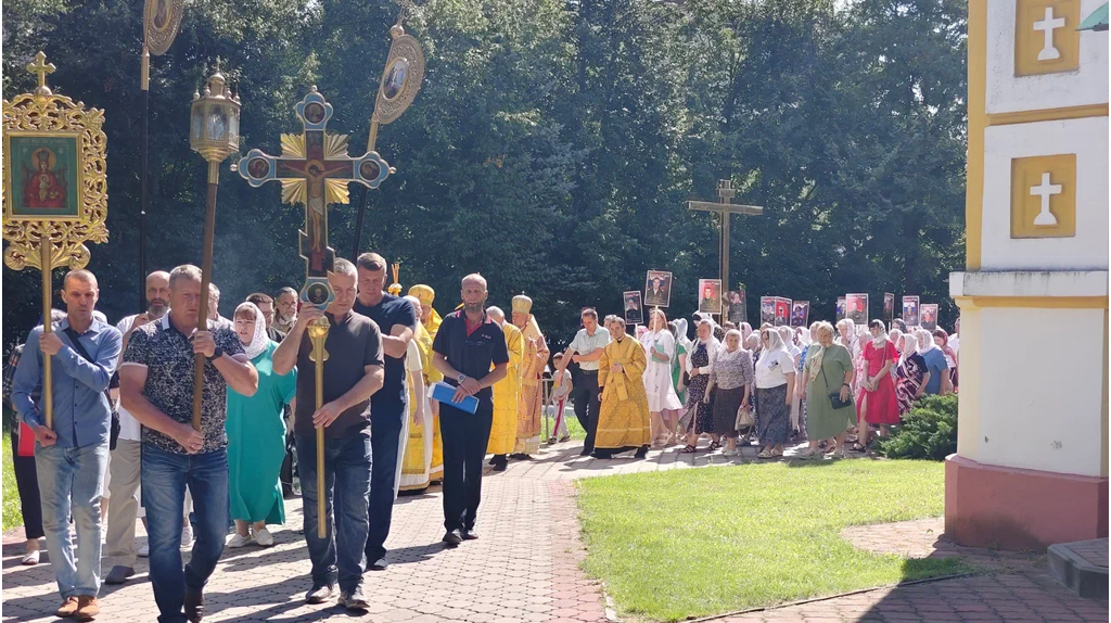 В Клинцах увековечили подвиг 60 героев СВО