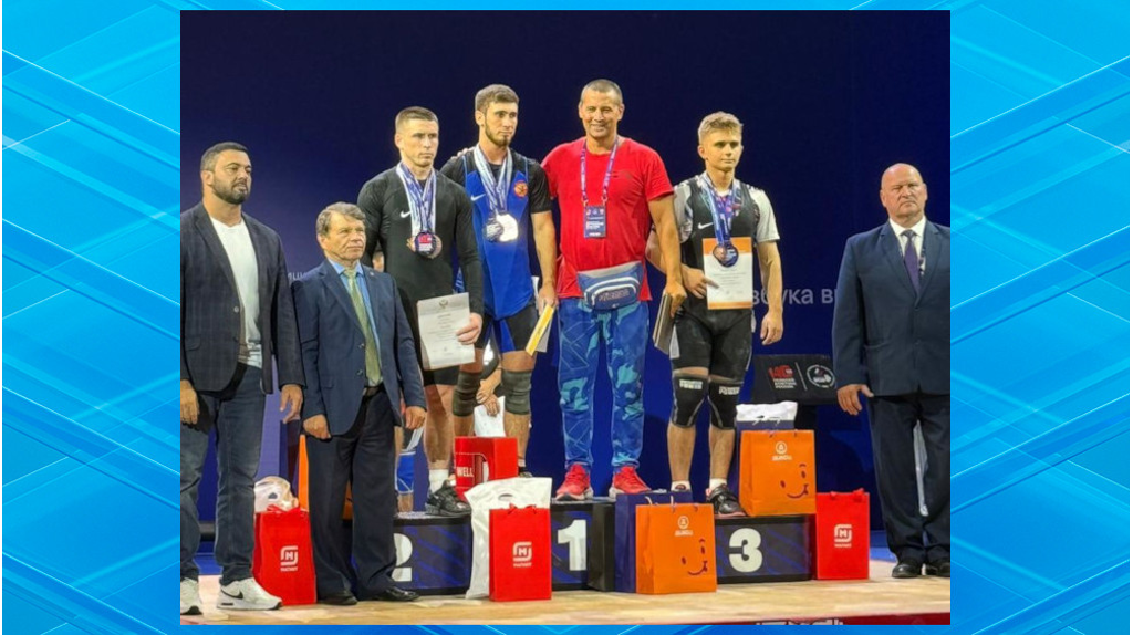 Брянский тяжелоатлет Иван Усов завоевал серебро чемпионата России
