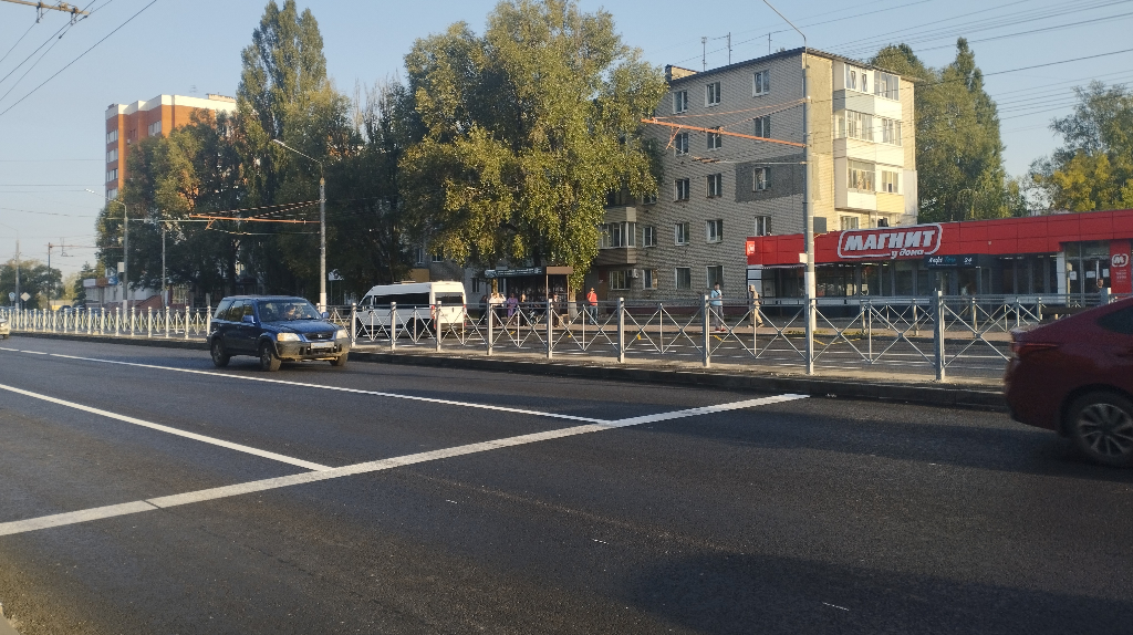 В Брянске на проспекте Московском заасфальтировали дополнительную полосу