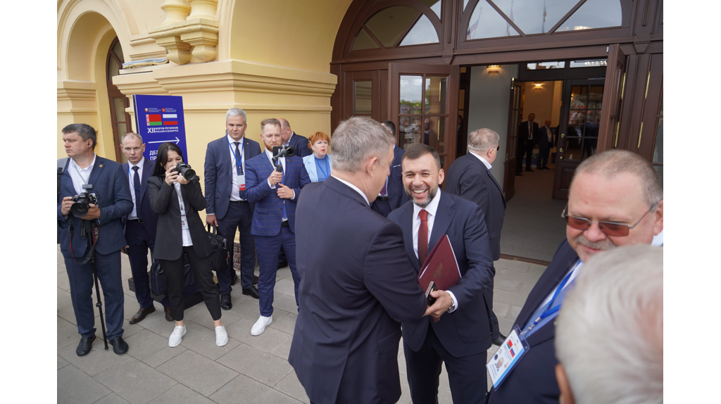 Брянский губернатор принял участие в Форуме регионов России и Беларуси в Нижнем Новгороде