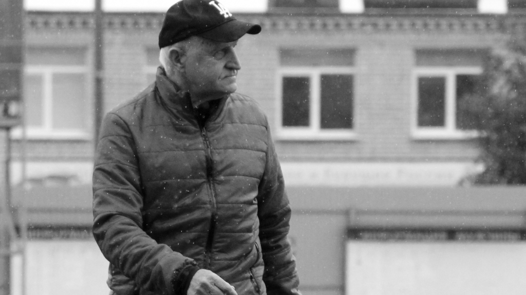 Ушел из жизни легенда брянского футбола Владимир Фроленков