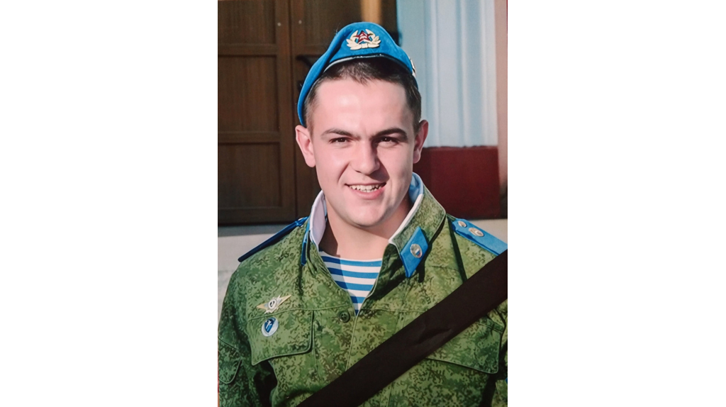 В Дятьковском районе простились с погибшим два года назад в зоне СВО Михаилом Бредовым