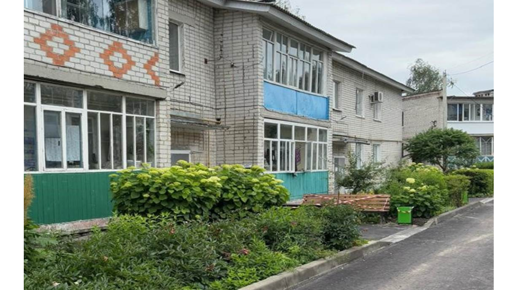 В Почепе по нацпроекту завершается благоустройство трех дворов