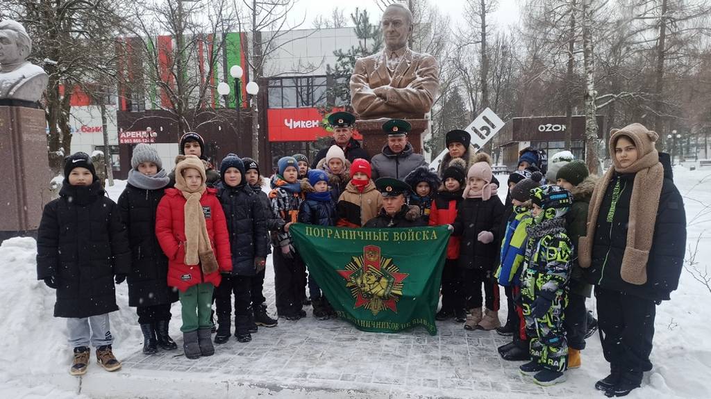 В Клинцах почтили память народного артиста Василия Ланового