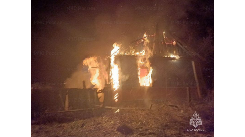 В Почепском районе в пожаре погибли двое мужчин 