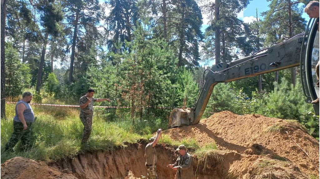 В Жуковке прошли поисковые работы на месте расстрела в годы войны мирных жителей