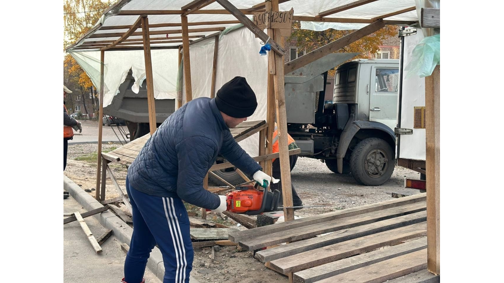 В Бежицком районе Брянска ликвидировали две точки незаконной торговли