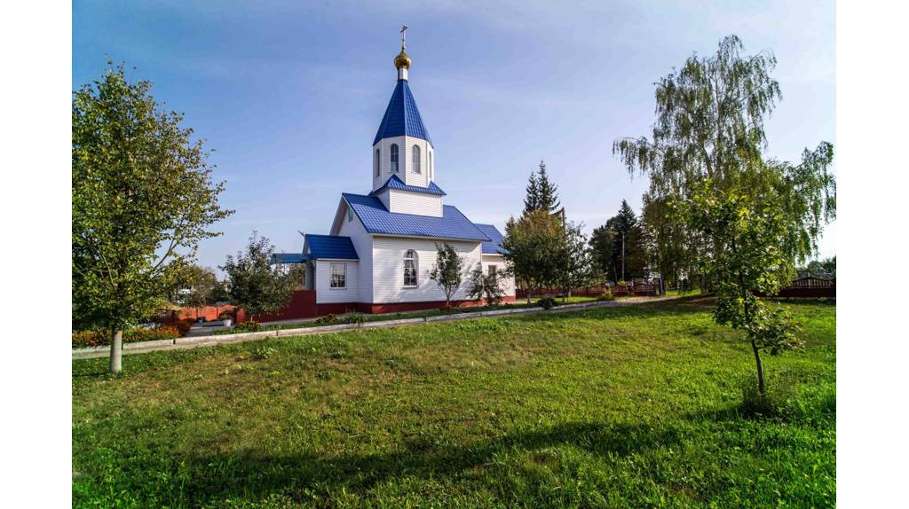 Храм во имя Флора и Лавра брянского села Слободище отметил престольное торжество