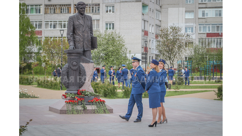 В Брянске высадили 33 куста сирени в сквере имени Рекункова
