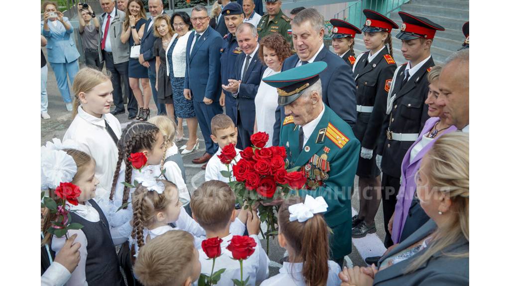 Ветерана Бориса Шапошникова наградили знаком «За заслуги перед городом Брянском»