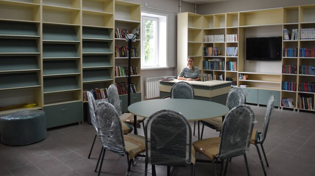 В Клетне завершается капитальный ремонт районной библиотеки