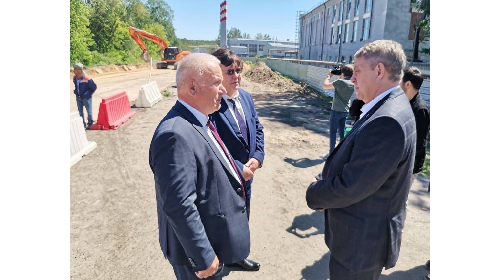 В Сураже идёт строительство новой дороги от завода «Пролетарий»