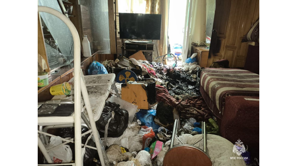 В Брянске при пожаре в квартире пострадал мужчина